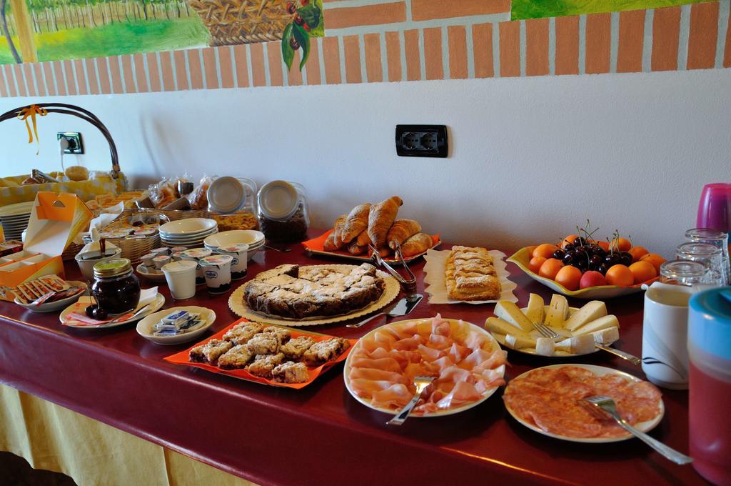 Agriturismo Ai Ciliegi 바르돌리노 외부 사진